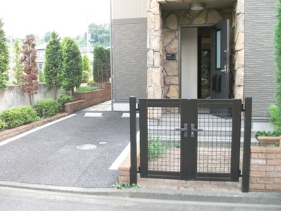 Parking lot. ◆ Parking Lot ・ entrance ◆