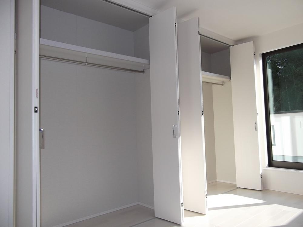 Non-living room. 3 Building Western-style 7.4 Pledge closet