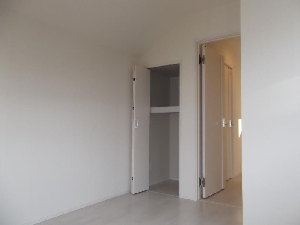 Non-living room. 3 Building Western-style 5.6 Pledge of closet