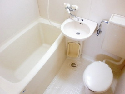 Bath. Since the three-point unit cleaning is also easy