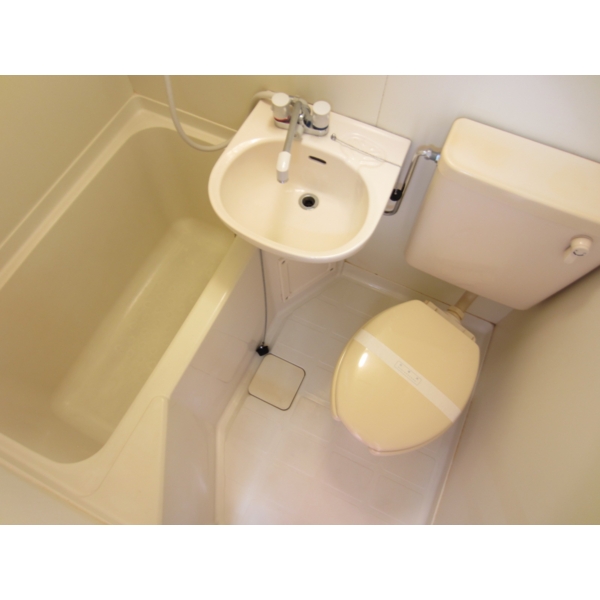 Bath. Care Rakuchin 3-point unit!
