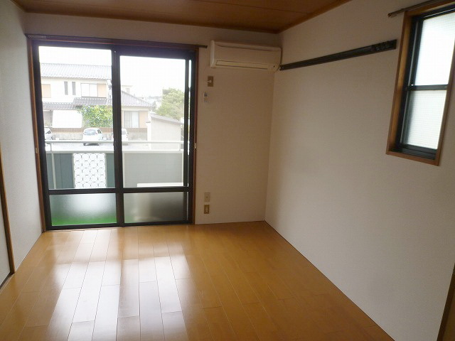 Living and room. ☆ Bright Western-style ☆