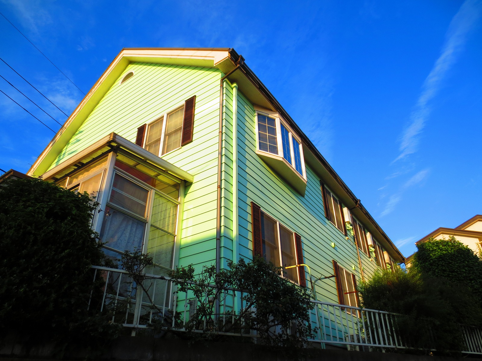 Building appearance. It is the appearance of siding board upholstery of blue