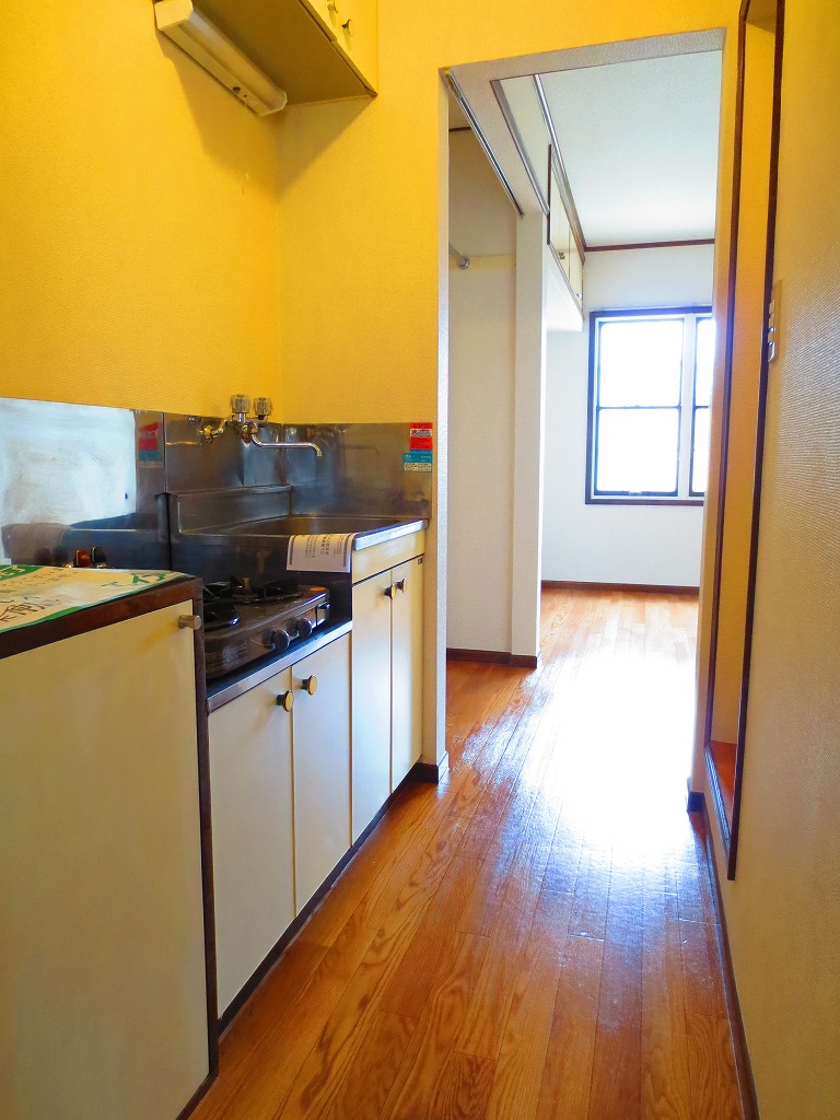 Other room space. With hanging cupboard