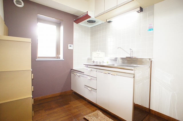 Kitchen. Kitchen with a clean feeling that even with bright window