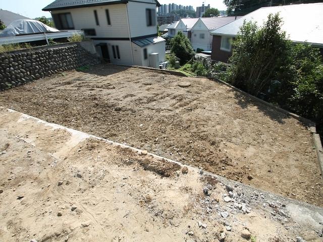 Local appearance photo. Vacant lot