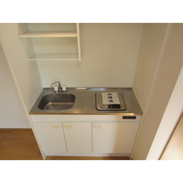 Kitchen. Peace of mind of the IH cooking heater. There is also cooking space.