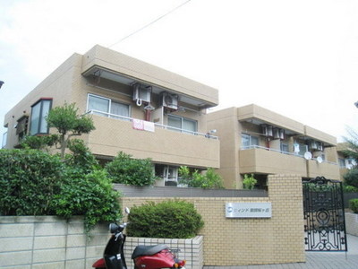 Entrance. Strong reinforced concrete to sound