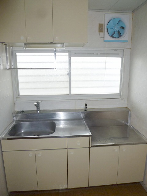 Kitchen.  ☆ A window kitchen ☆