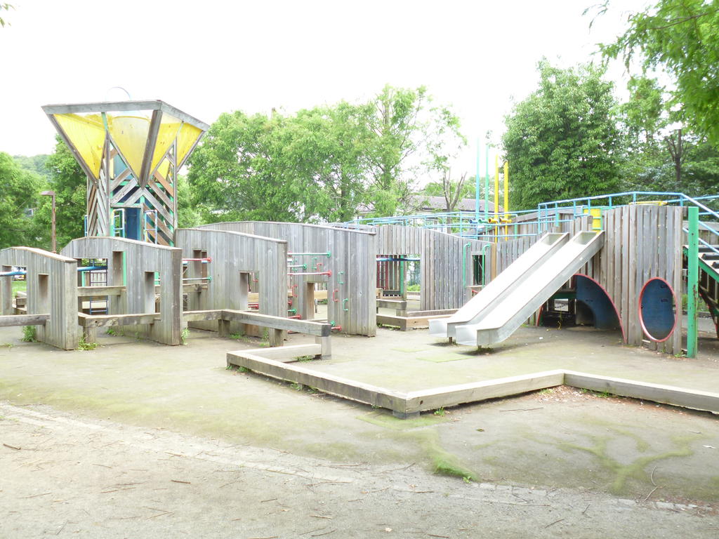 park. Cotter Kaidori 543m petting until Square (park)