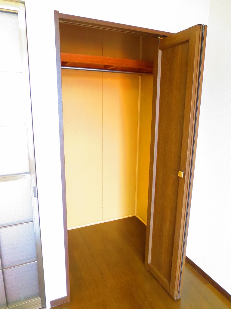 Receipt. Nor jacket coat ☆ With closet