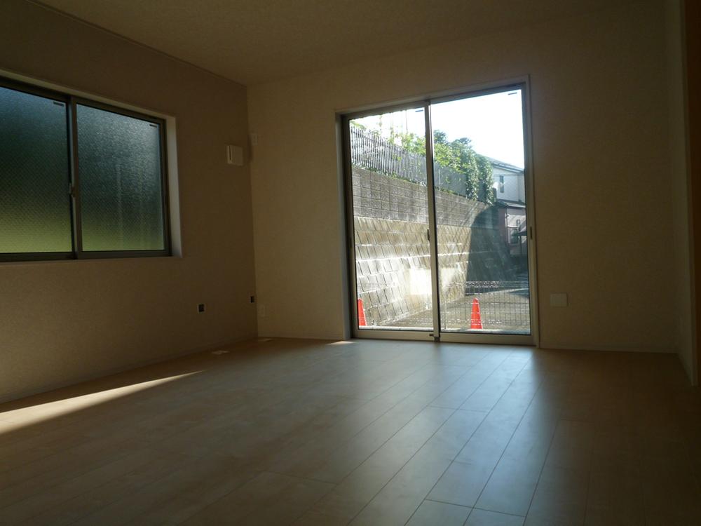 Living. Building 2 room (December 2013) Shooting