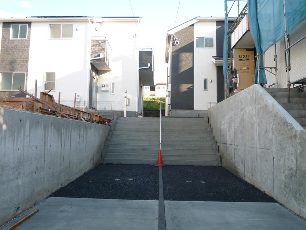 Parking lot. Local (12 May 2013) Shooting