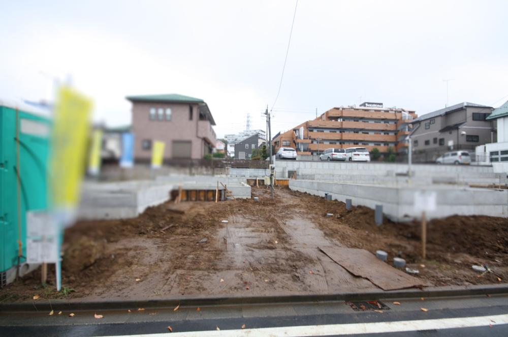 Local appearance photo. Local (10 May 2013) Shooting