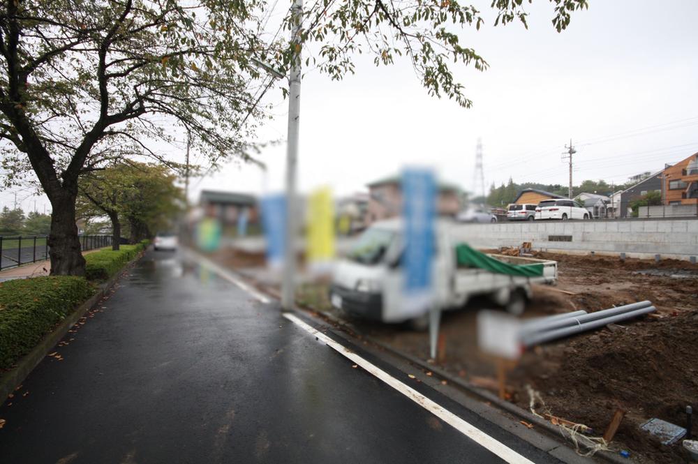 Local photos, including front road. Local (10 May 2013) Shooting