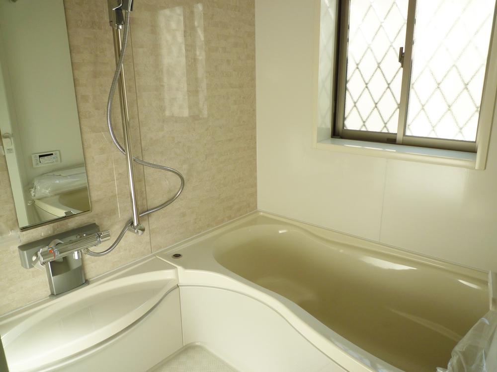 Bathroom. Indoor (11 May 2013) Shooting