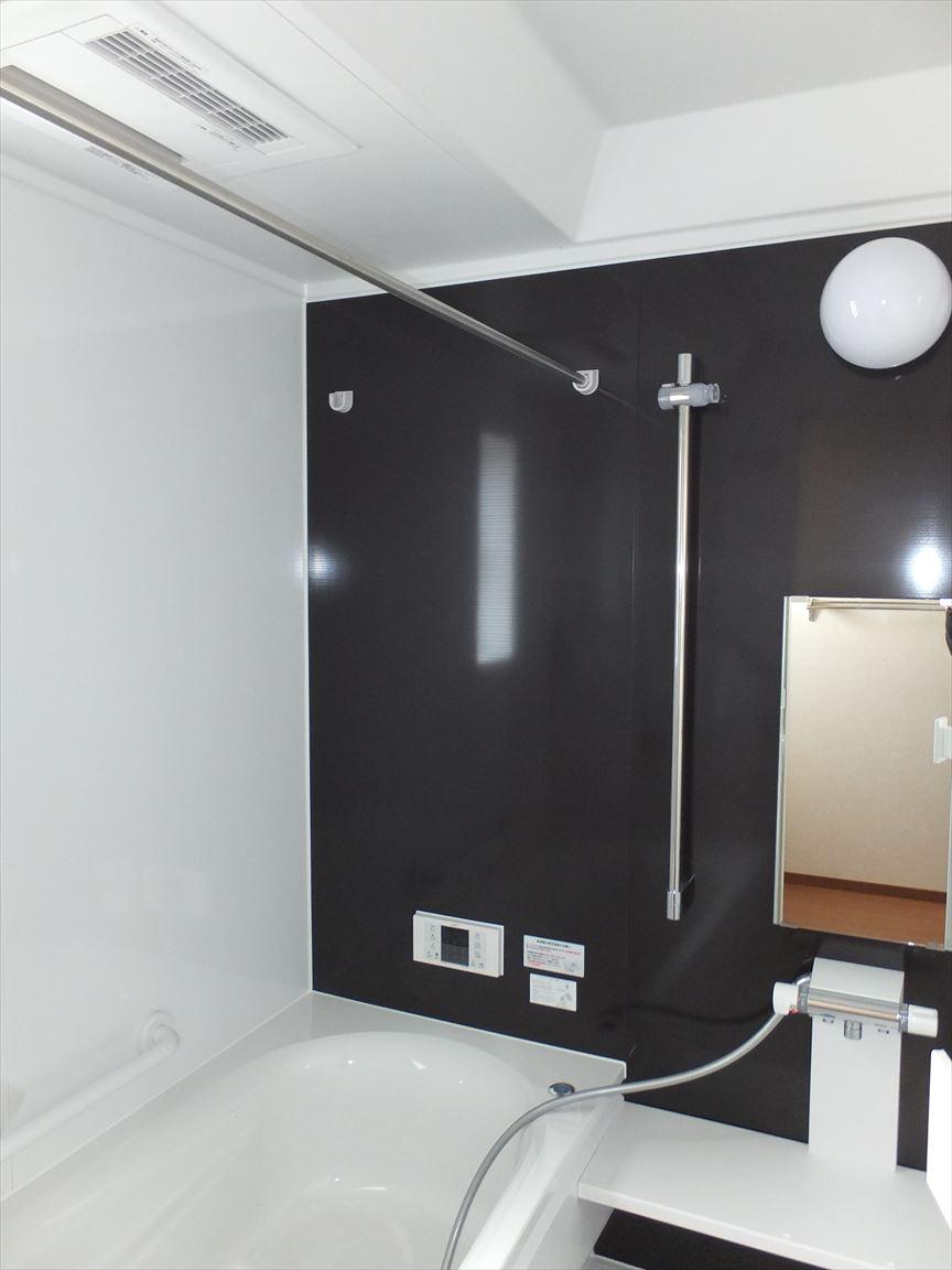 Bathroom. Indoor (11 May 2013) Shooting