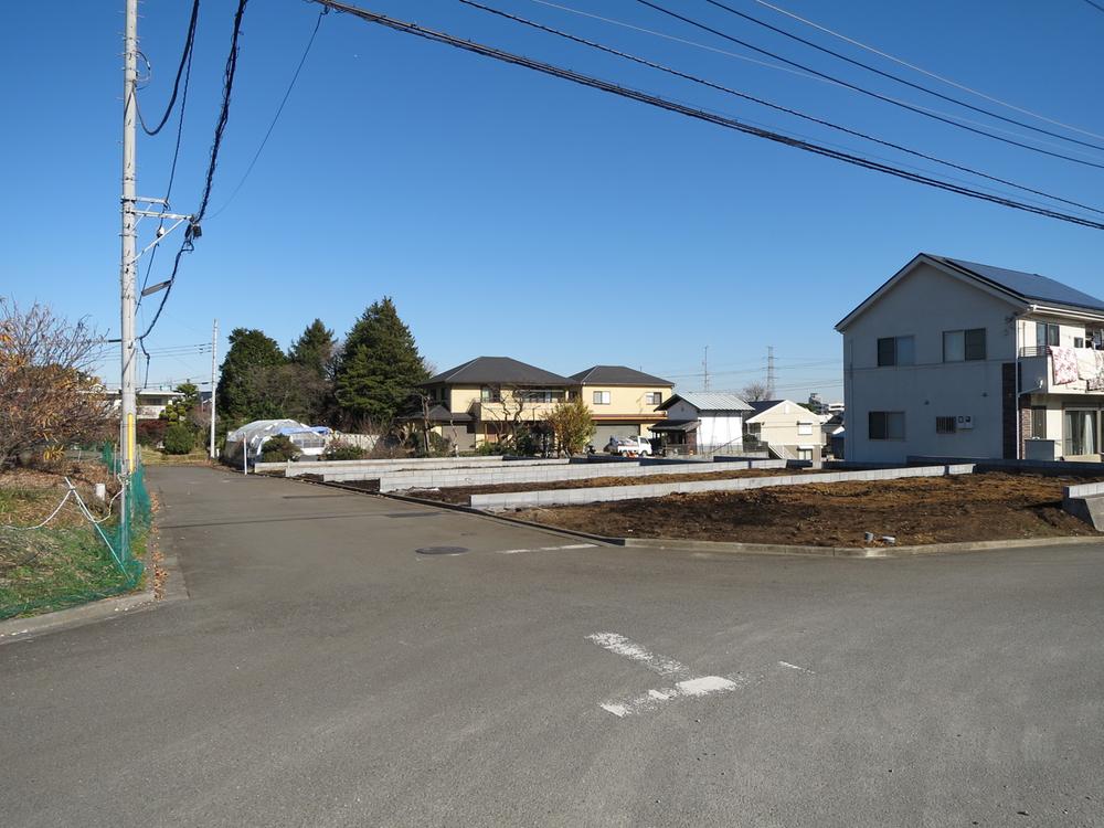 Local photos, including front road. Local (12 May 2013) Shooting