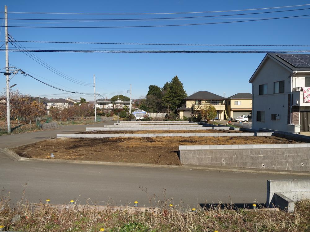 Local photos, including front road. Vantage this land of Tama Hills are local (December 2013) that has me the sun is watching the growth of children shooting