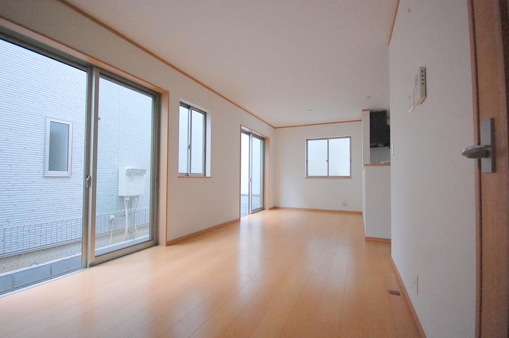 Living. Indoor (10 May 2013) Shooting