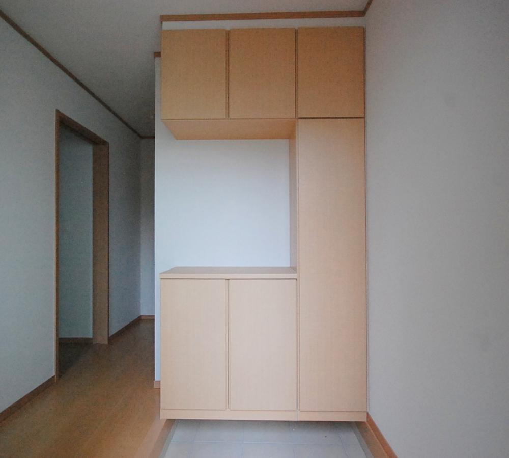 Entrance. Indoor (10 May 2013) Shooting