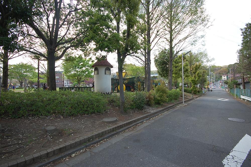 park. 1564m until Higashiteragata Bridge green space