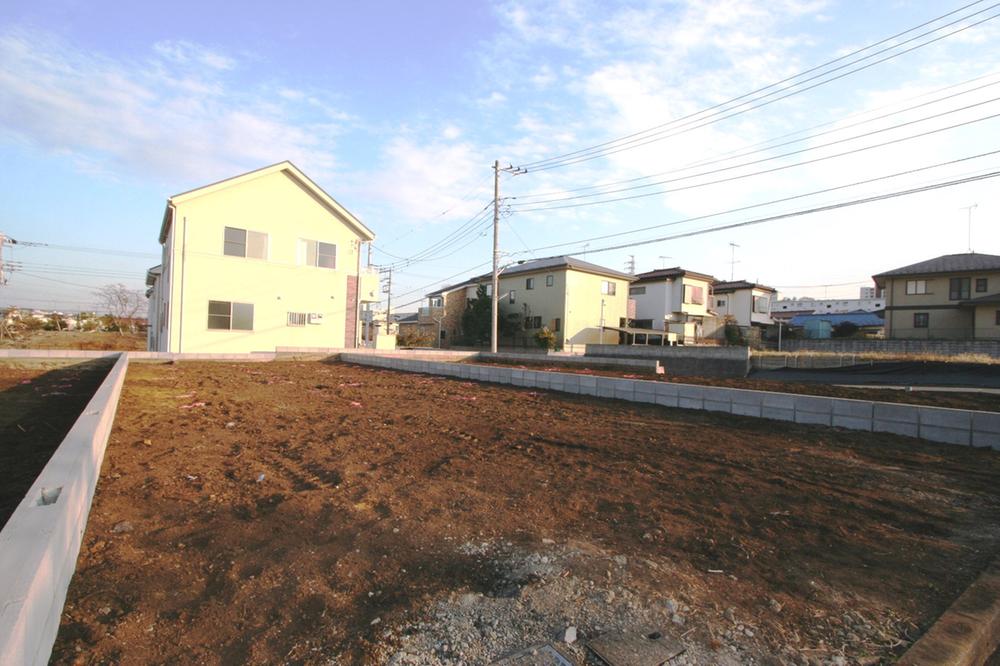 Local appearance photo. Local (12 May 2013) Shooting