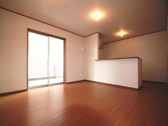 Same specifications photos (living). Same specifications