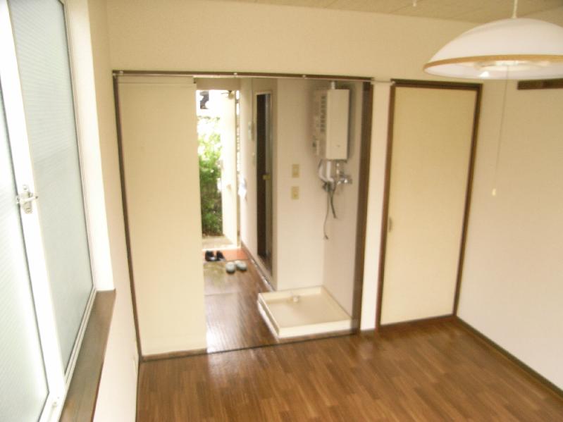 Living and room. Air conditioning is leaving product