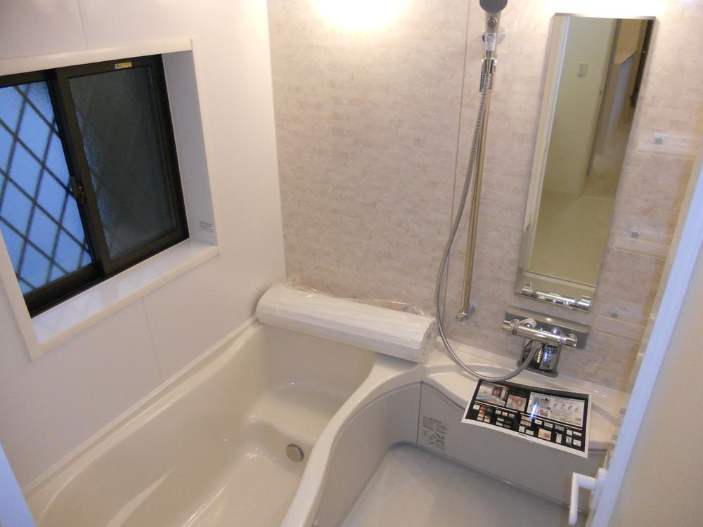 Bathroom. Indoor (11 May 2013) Shooting