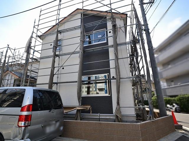 Local appearance photo. During construction