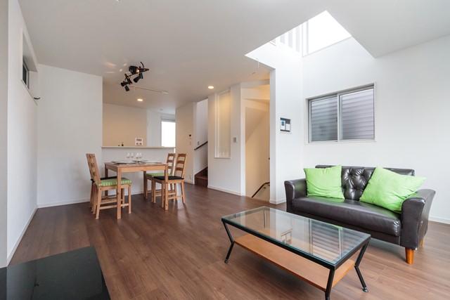 Same specifications photos (living). (B Building) same specification