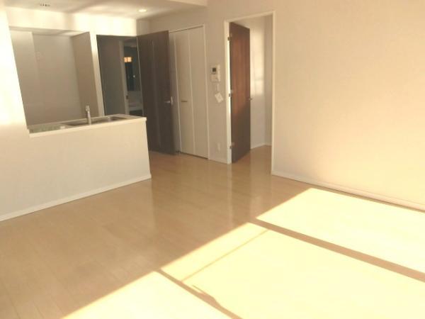 Same specifications photos (living)