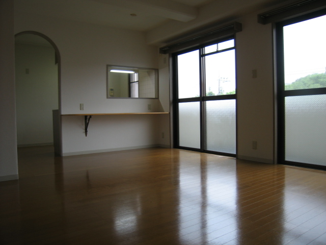 Living and room. Inverted type