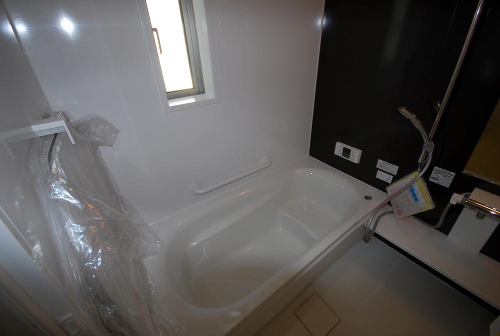 Bathroom. Indoor (12 May 2013) Shooting