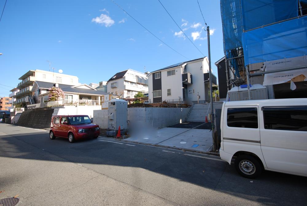 Local photos, including front road. Local (12 May 2013) Shooting