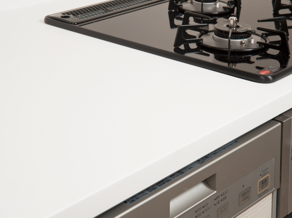 Kitchen.  [DuPont artificial marble counter] Popular in the luxury and warm texture, DuPont artificial marble counter. Also it has excellent durability against thermal.