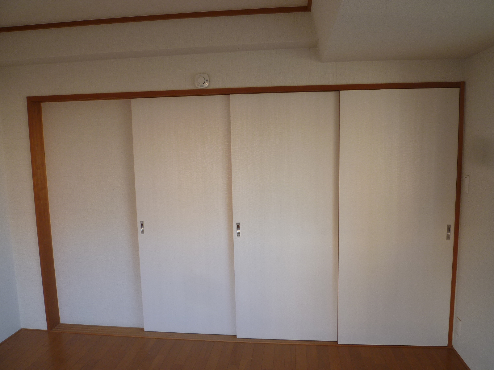 Other room space. Living room and LD part is there is a sliding door partition!