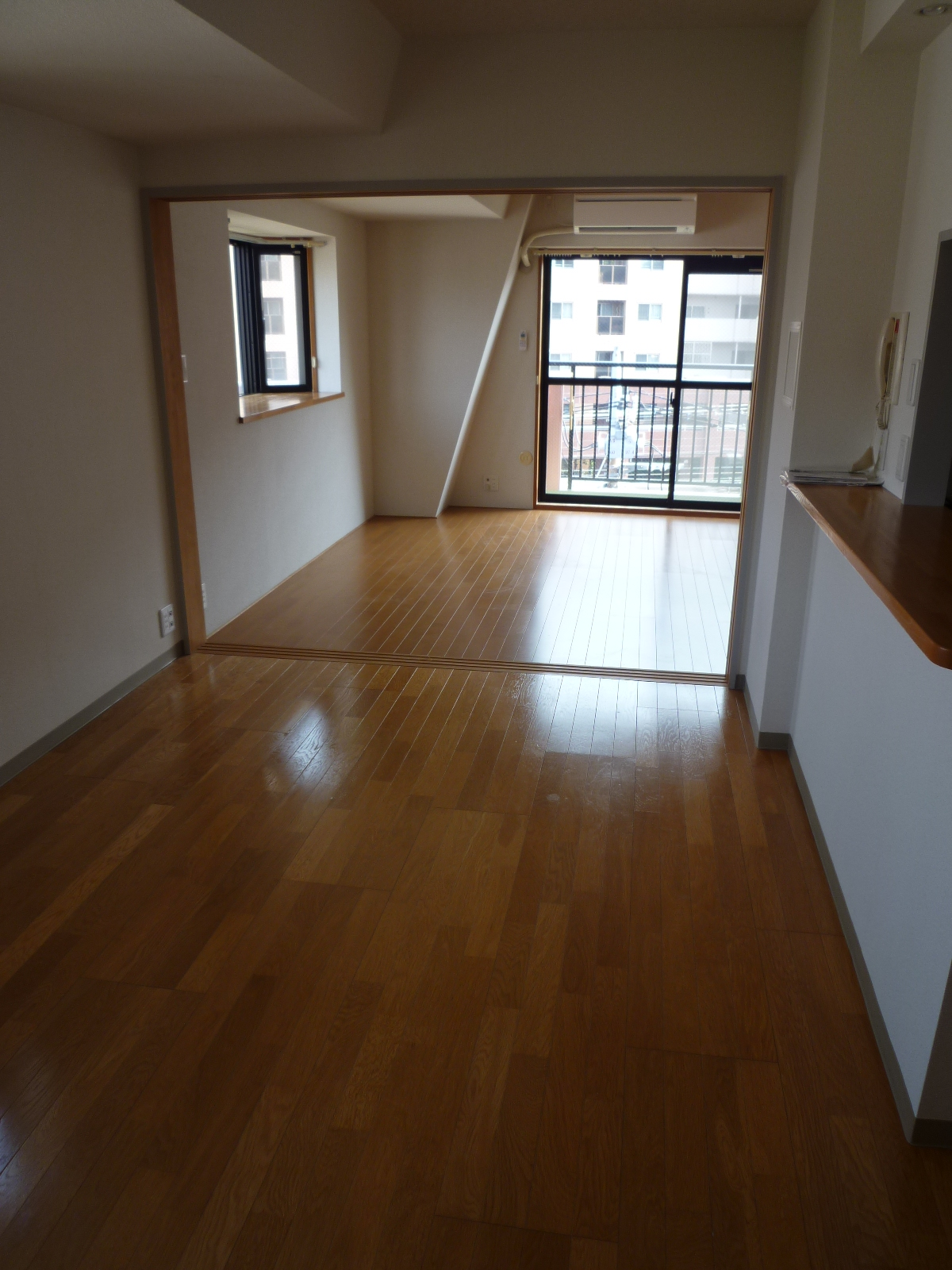 Living and room. We reform in a clean all flooring!