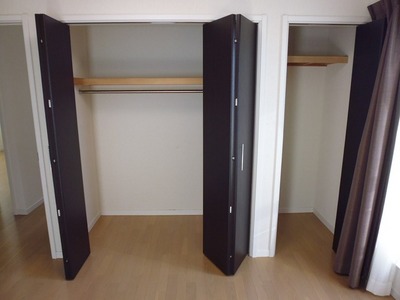 Receipt. There are housed in each room