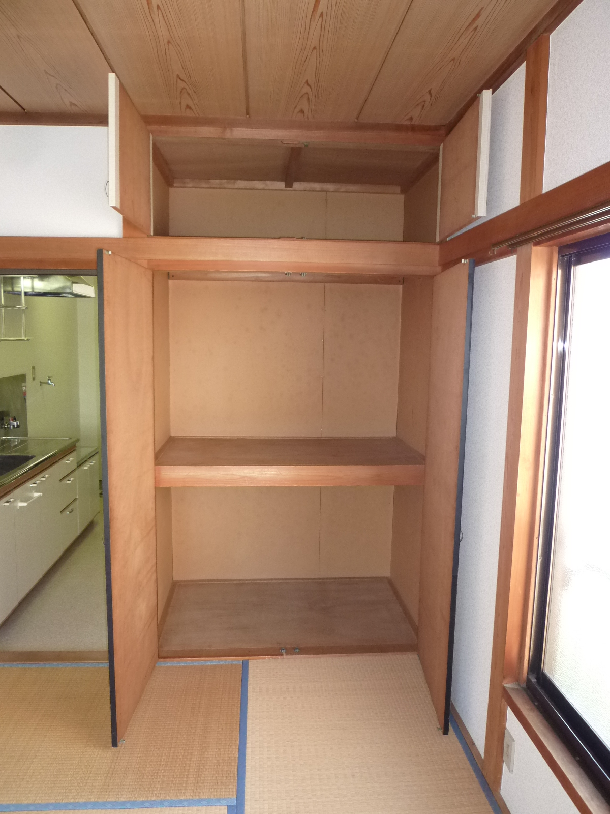 Receipt. Upper closet Yes!