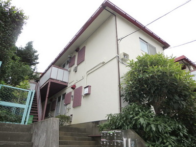 Entrance. This appearance