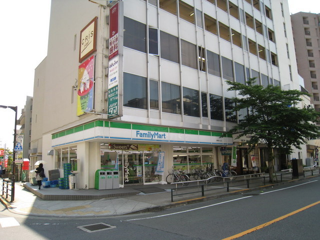 Convenience store. 279m to Family Mart (convenience store)