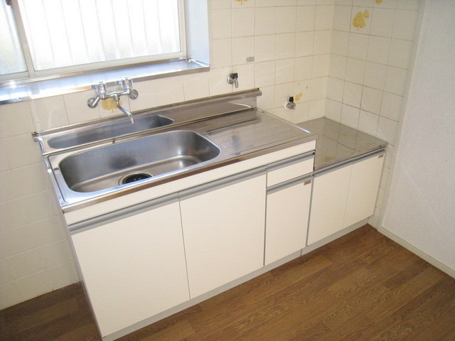 Kitchen. Ventilation with a window is also good