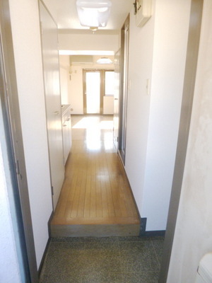 Entrance. Wide entrance