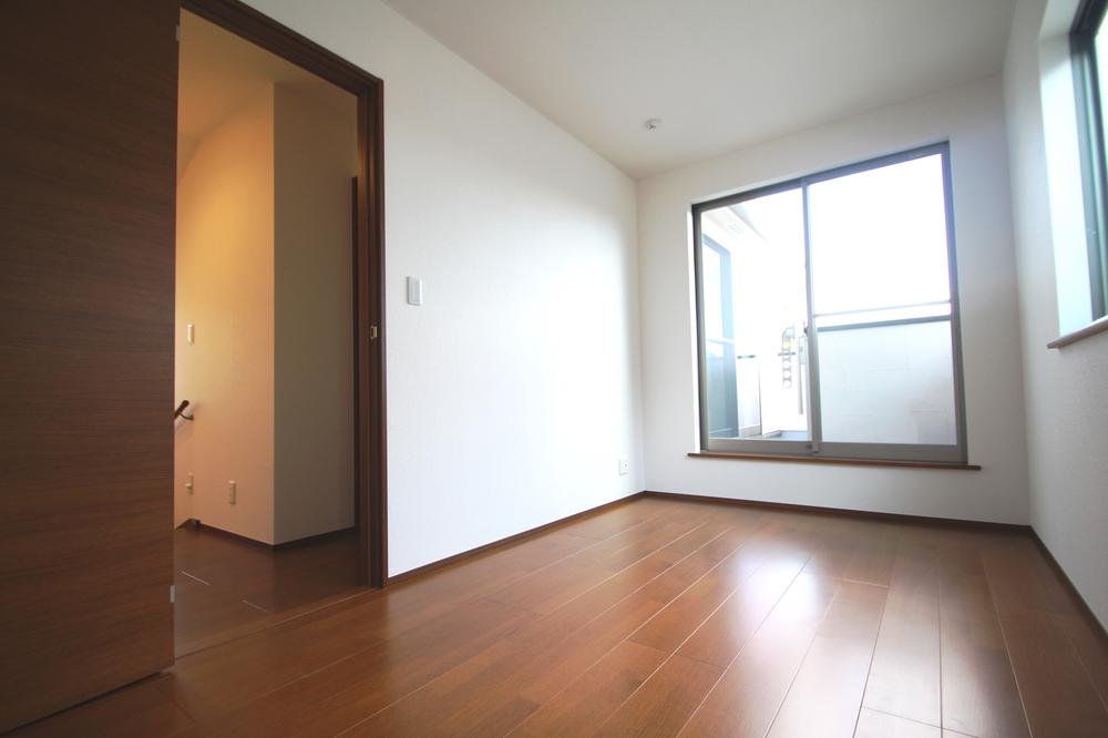 Non-living room. Local (12 May 2013) Shooting