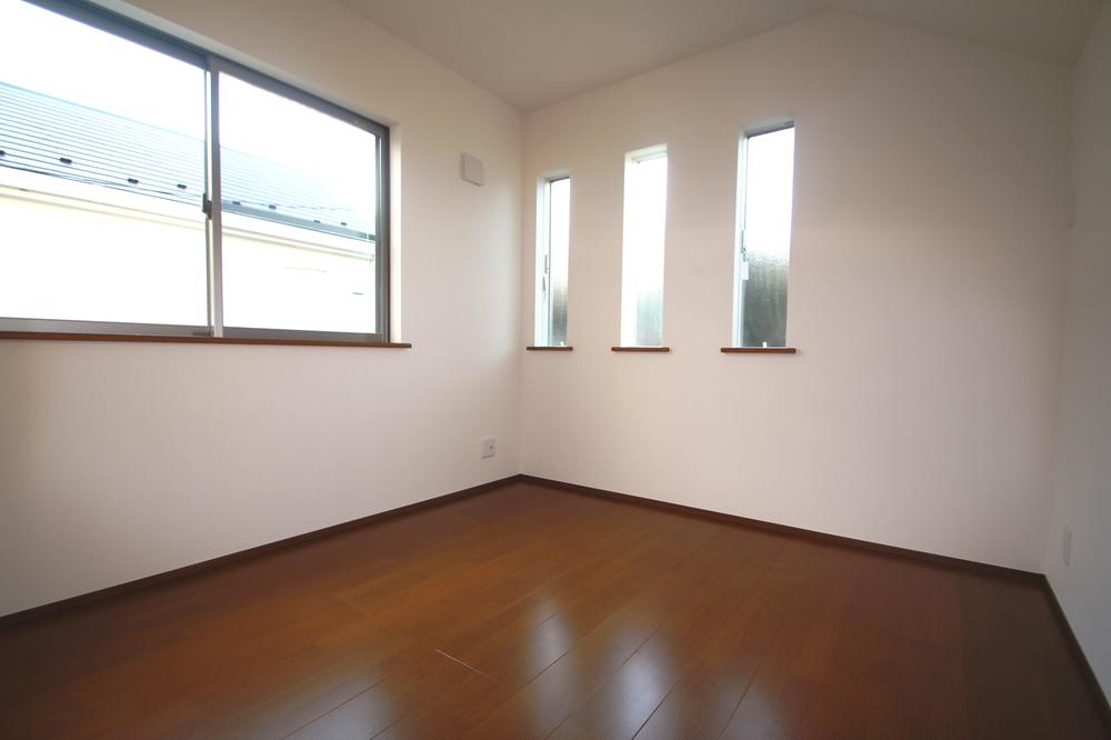 Non-living room. Local (12 May 2013) Shooting