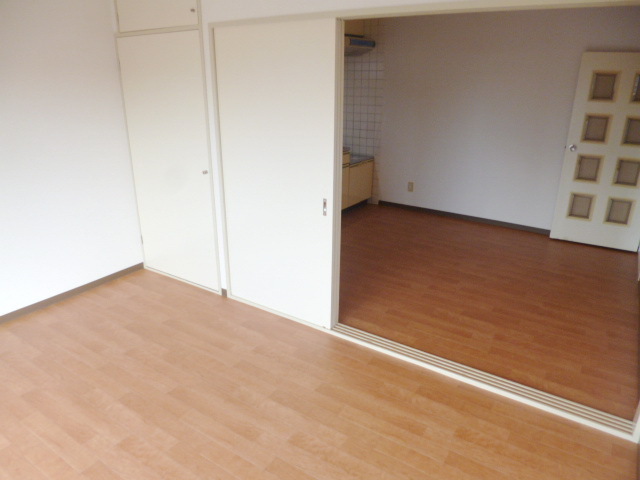 Other room space. Beautiful Western-style