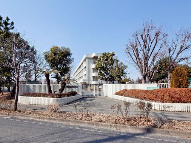 Primary school. 392m until Tama Municipal Renkoji Elementary School