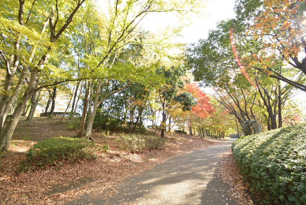 park. You can go in a 5-minute walk from the 350m play equipment there is a lot of park to large Yato park ☆